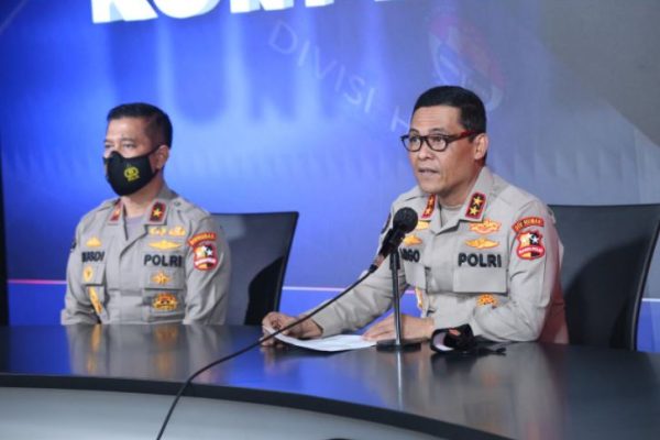 kadiv humas polri diduga pelaku bom bunuh diri gereja katedral makassar sebanyak 2 orang 30906