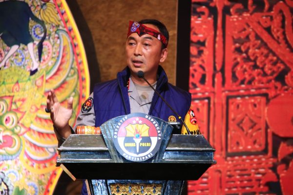 kadiv humas polri minta jajaran tingkatkan kemampuan persiapan hadapi tantangan global 72937