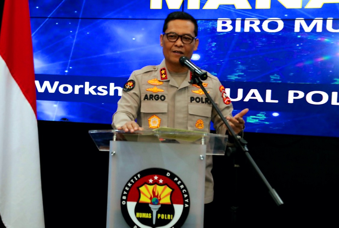 kadiv humas polri virtual police untuk edukasi masyarakat dan beri peringatan potensi tindak pidana 30648
