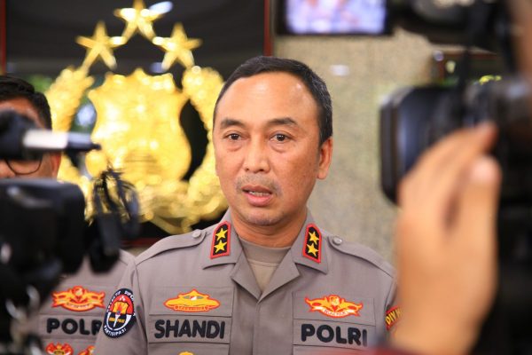 kadiv humas tegaskan komitmen kapolri jaga marwah institusi dengan terus bebenah 84052