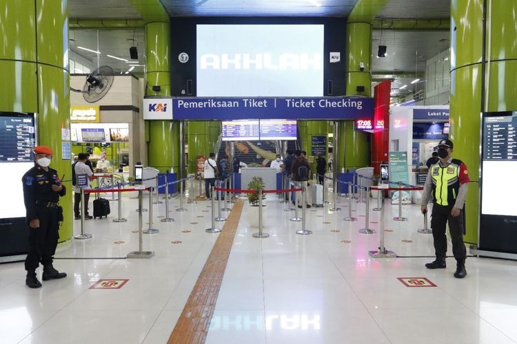 kai catat kurang lebih 75 ribu tiket habis terjual saat libur natal dan tahun baru 66240