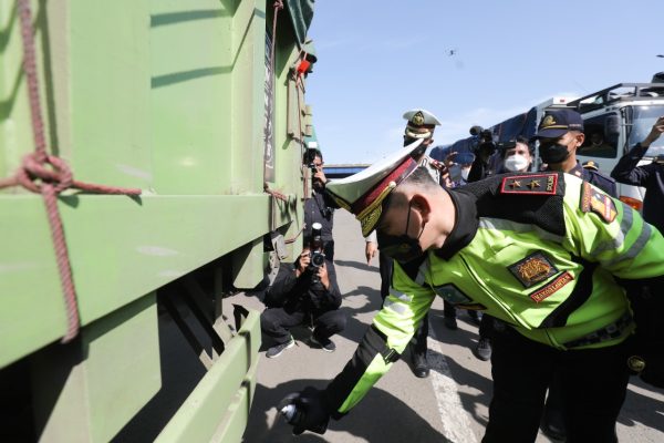 kakorlantas polri pantau razia penertiban odol 21037