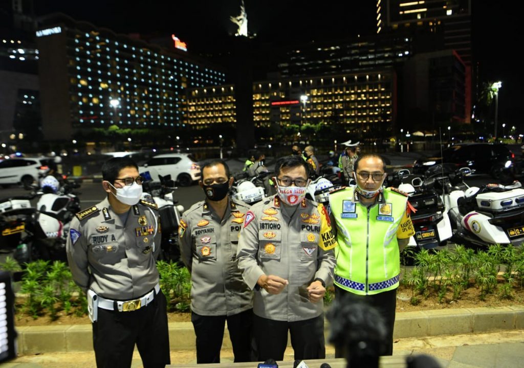 kakorlantas polri patroli malam pastikan kelancaran arus balik libur idul adha 34850