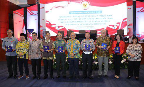 kakorlantas polri tidak ada hak istimewa untuk tnkb khusus aturannya sama 76797