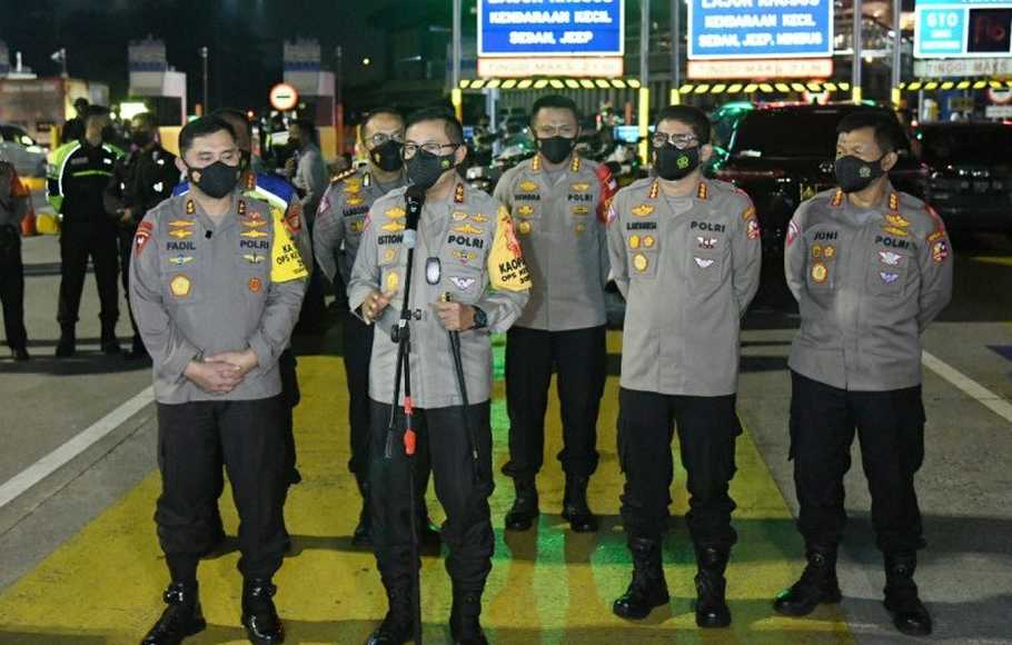 kakorlantas sebut sebanyak 849 orang masuki wilayah jabodetabek jalani tes antigen 28427