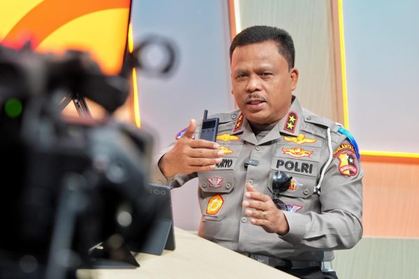 kakorlantas terapkan arahan kapolri atasi masalah lalu lintas 84400
