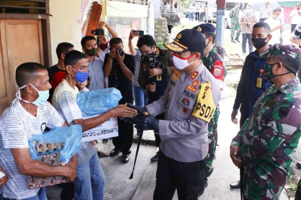 kapolda aceh gelar bakti sosial untuk korban gempa di sabang 11039