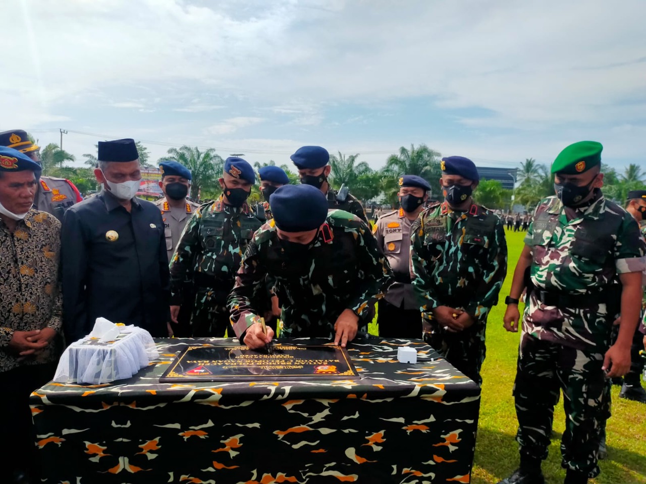 kapolda aceh memimpin upacara peresmian mako batalyon c pelopor satbrimob polda aceh 45293