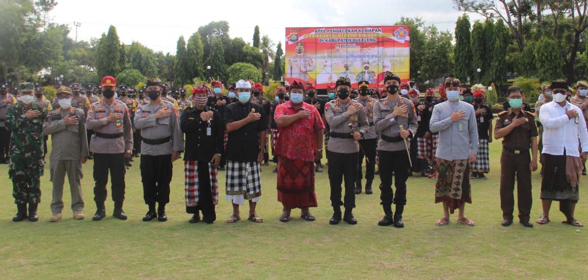 kapolda bali cek kesiapan apel sipandu beradat di buleleng 24862