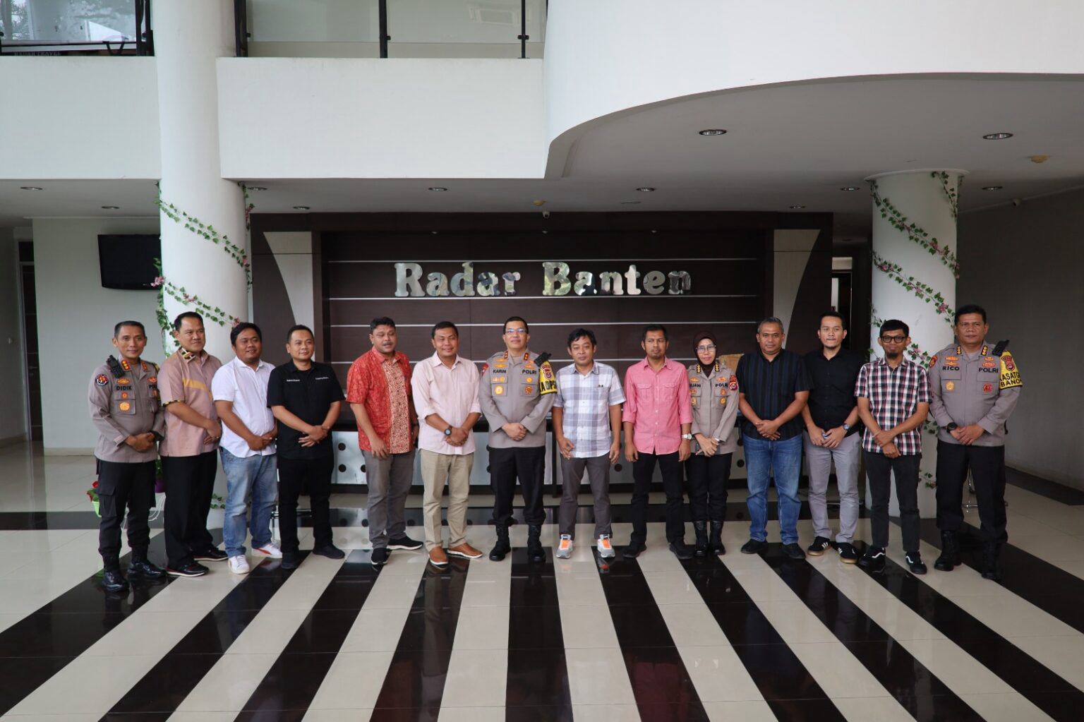 kapolda banten ajak media bersinergi kawal pemilu 2024 67312