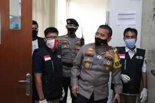 kapolda banten cek pengamanan vaksin sinovac di gudang dinkes provinsi banten 33080