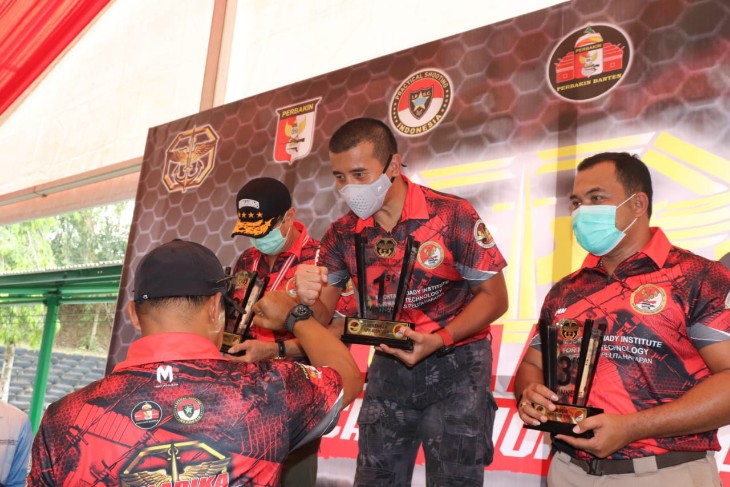 kapolda banten raih juara kesatu tembak pistol vvip baladika open championship 2020 11620