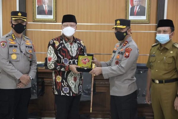 kapolda bengkulu silatuhrahmi ke kantor gubernur guna perkuat sinergi pemprov dan bengkulu 22711