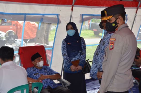 kapolda gorontalo bersama gubernur tinjau vaksinasi dan donor darah peringati hut korpri ke 50 25201