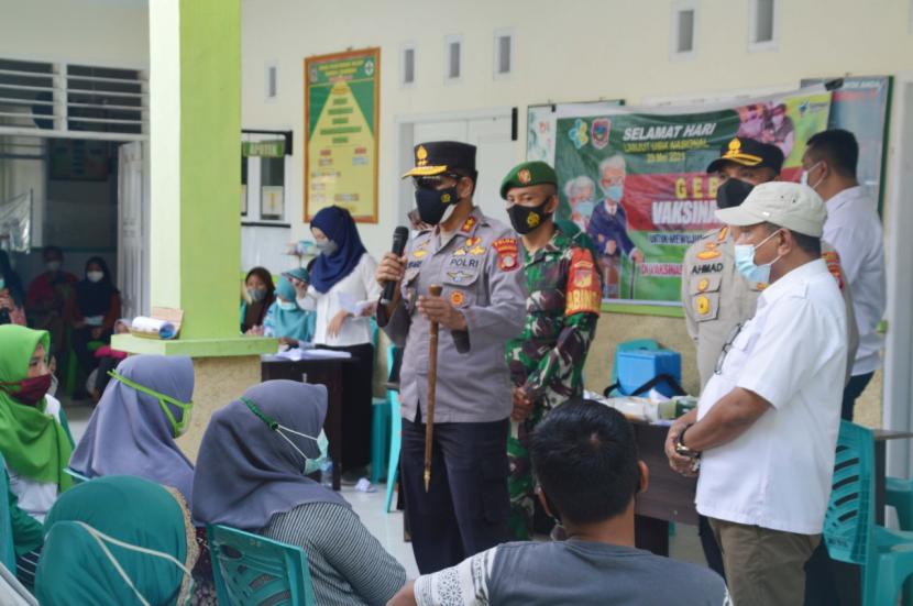 kapolda gorontalo vaksinasi upaya pencegahan dini terhadap covid 19 27262