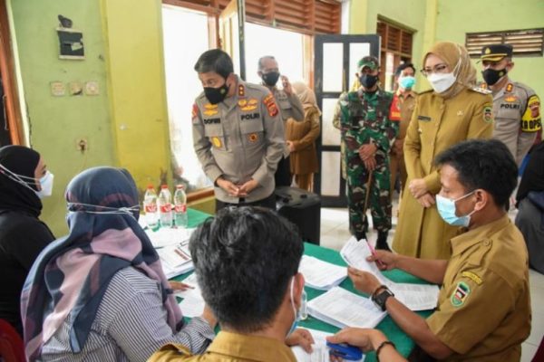kapolda jabar berkunjung ke puwakarta dan 11 juta vaksin sudah siapkan 9430