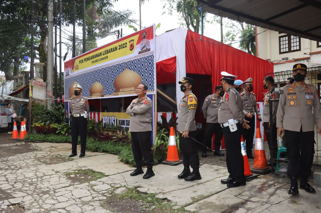 kapolda jabar cek kesiapan pos pengamanan di cianjur 46396