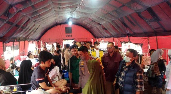 kapolda jabar jenguk pasien rsud sumedang cek penanganan gempa bumi 68461