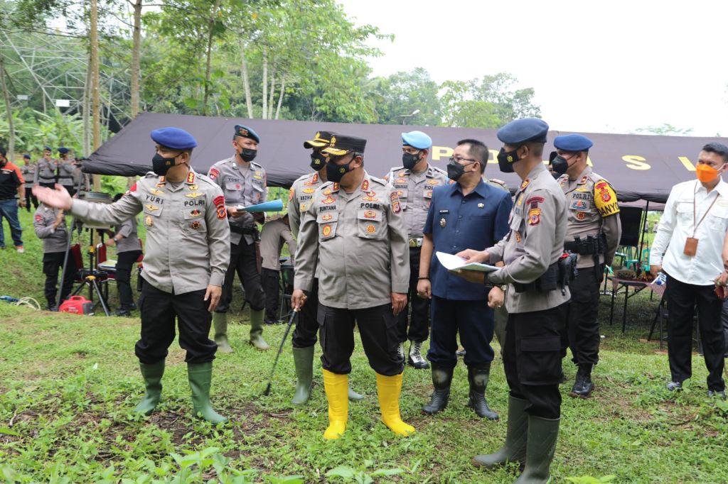 kapolda jabar kunker ke tasikmalaya dalam rangka peletakan batu pertama pembangunan mako brimob batalyon d 23171