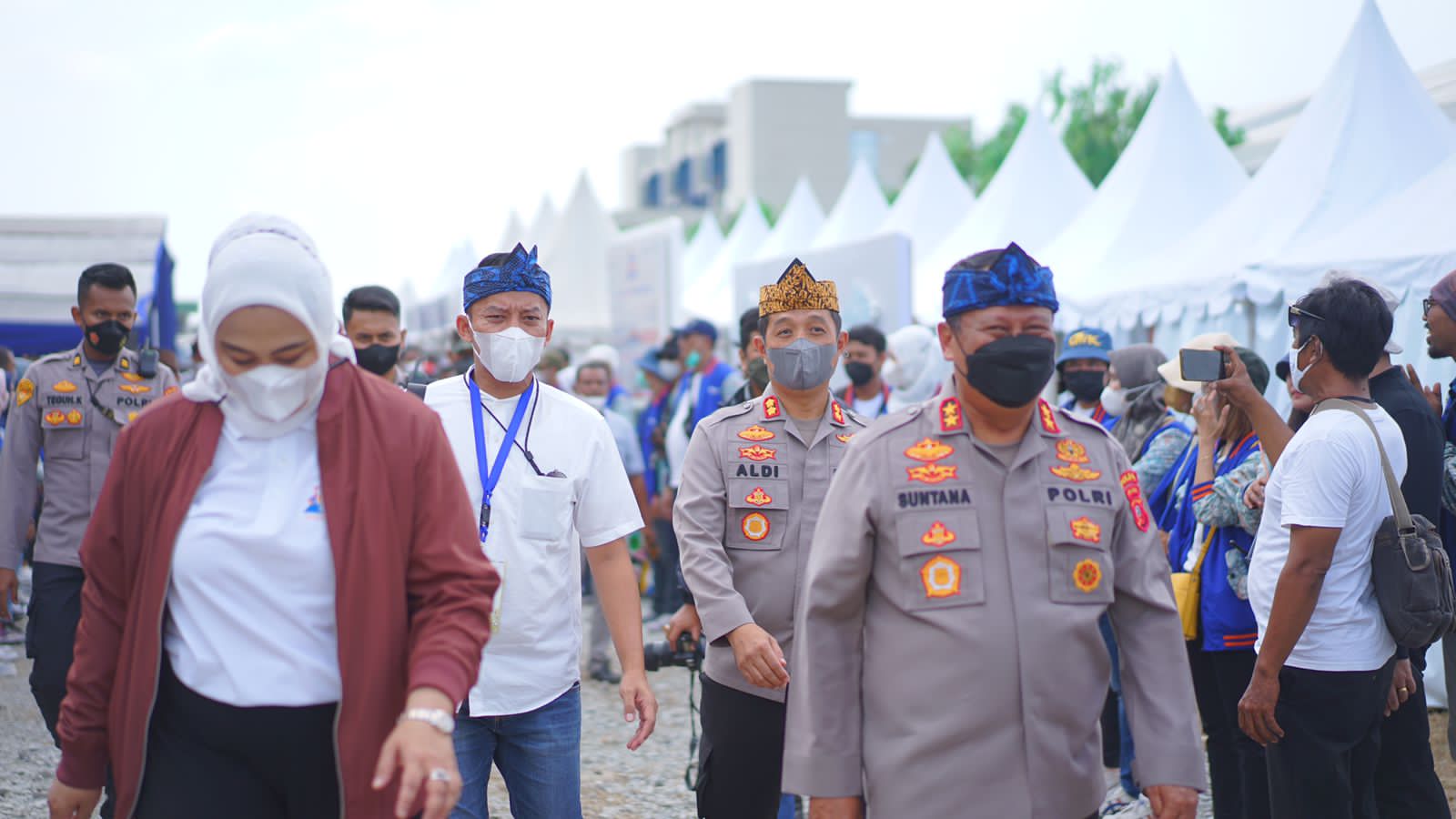 kapolda jabar tinjau pesta rakyat simpedes bri yang di hadiri menteri bumn 48816