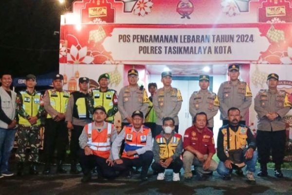 kapolda jabar tinjau pos pengamanan terpadu di jalur gentong tasikmalaya 72251
