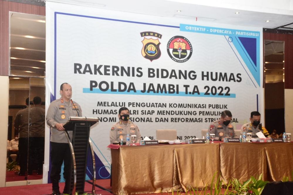 kapolda jambi himbau humas polda jambi tingkatkan kreativitas sebarkan informasi untuk masyarakat 47397