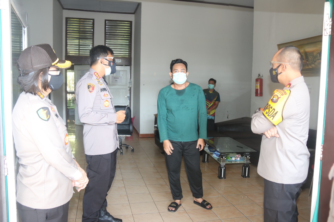kapolda jambi tinjau tempat isolasi untuk pasien covid 19 26558