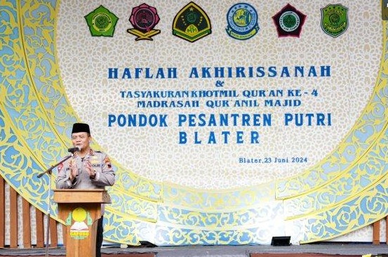 kapolda jateng akan prioritaskan santri penghafal alquran masuk ke kepolisian 75612
