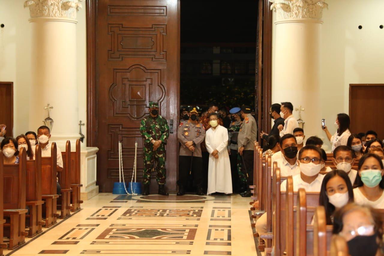 kapolda jateng cek rangkaian ibadah paskah di solo 30974