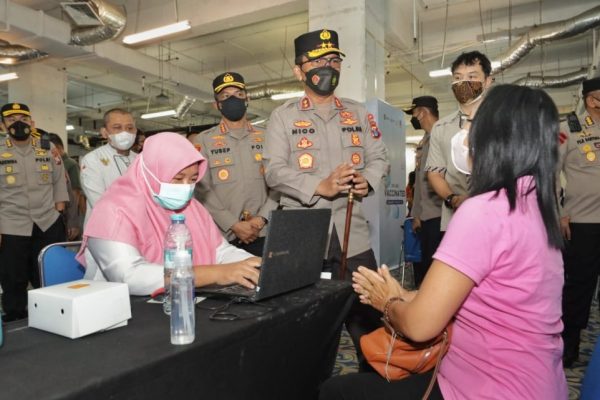 kapolda jatim di jawa timur tercatat 108 pasien omicron 70 sembuh dan 30 prosen gejala ringan 9976