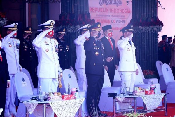 kapolda jatim hadiri upacara virtual hut ri yang ke 75 tahun di gedung grahadi 34948