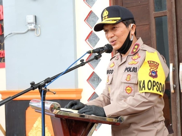kapolda jatim imbau masyarakat rayakan tahun baru di rumah saja 22621