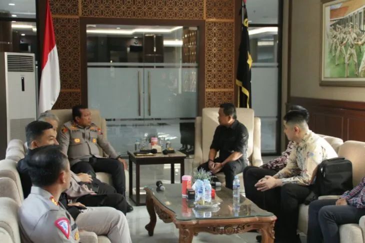 kapolda jatim ingatkan permasalahan yang dihadapi pengemudi angkutan daring 59618