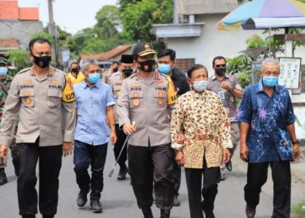 kapolda jatim pantau kesiapan pengamanan pilkada di kabupaten kediri 11677
