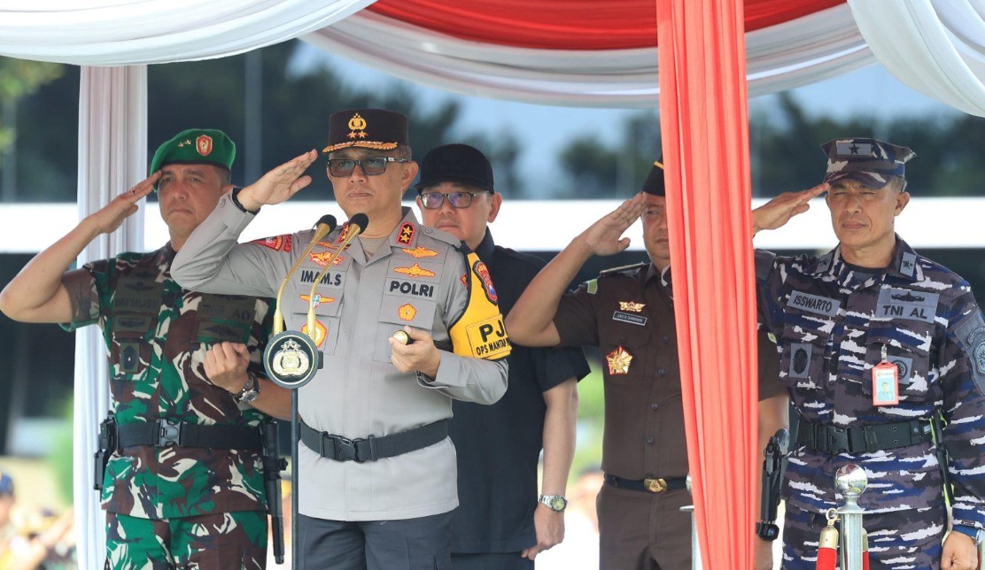 kapolda jatim pimpin apel gelar pasukan operasi terpusat lilin semeru 2024 82189