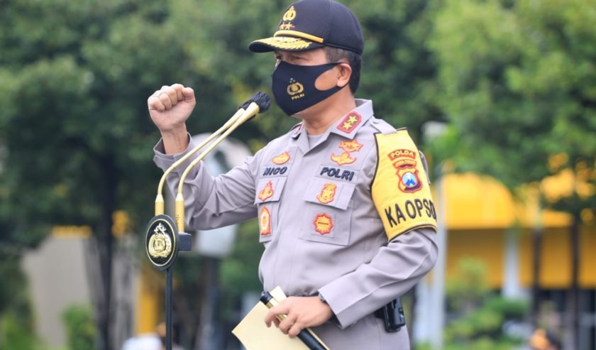 kapolda jatim pimpin apel pemberangkatan bko pengamanan pilkada serentak tahun 2020 32838
