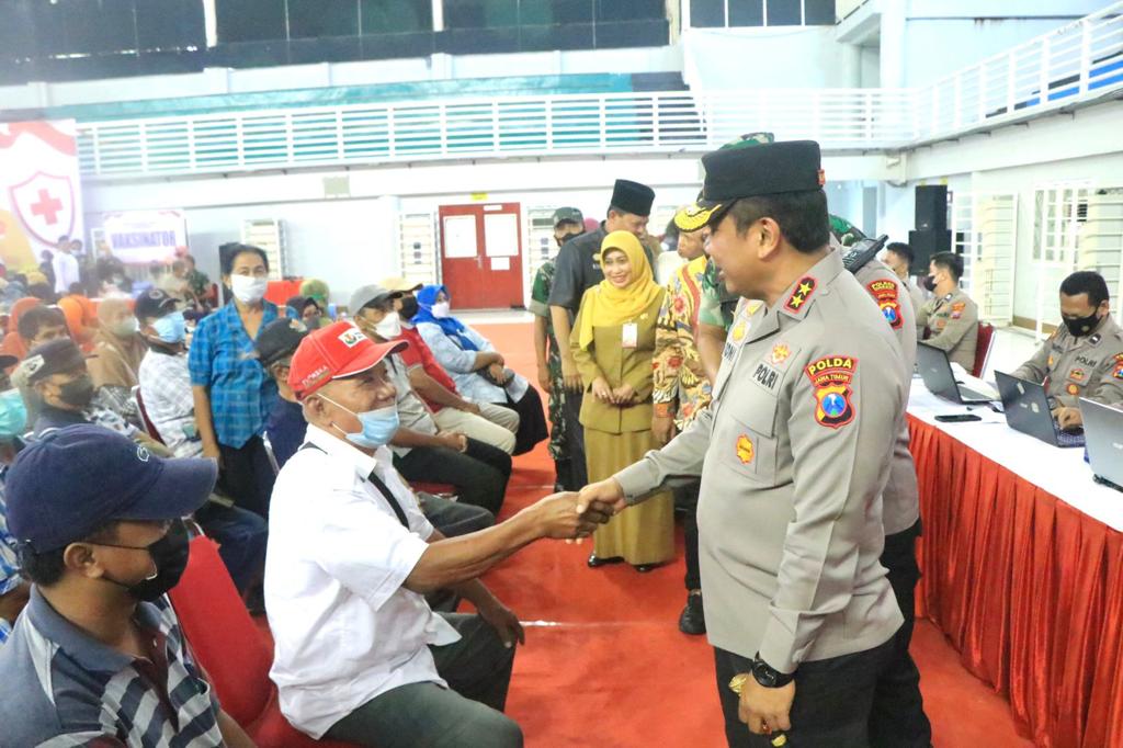 kapolda jatim tinjau langsung pelaksanaan vaksinasi covid 19 52197