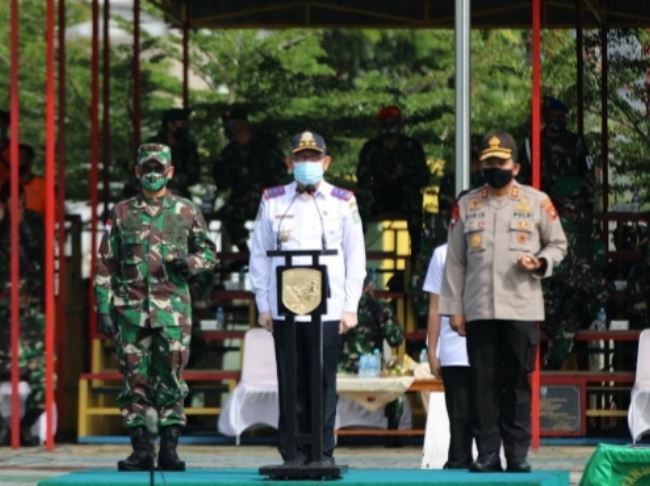 kapolda kalbar hadiri apel satgas huma di kodam xii tpr 12843
