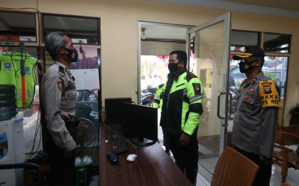 kapolda kalbar lakukan kunker ke polsek jungkat 12866
