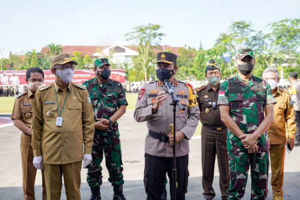 kapolda kalbar pimpin apel gelar pasukan operasi 23123