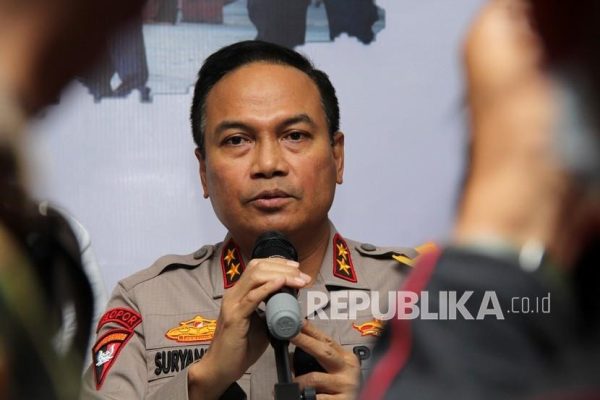 kapolda kalimantan barat pastikan stok bbm tersedia untuk masyarakat 45792