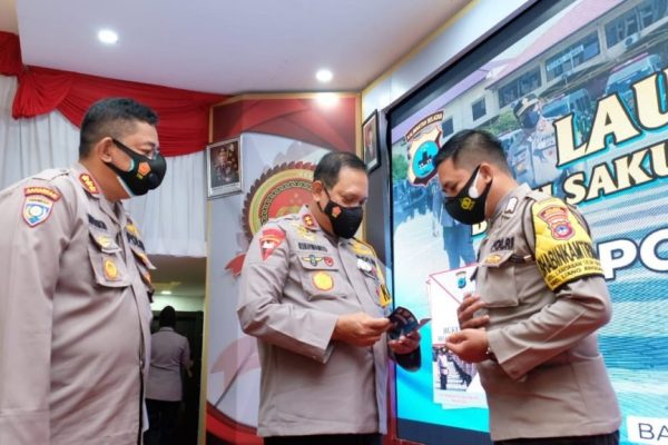 kapolda kalsel luncurkan buku saku bhabinkamtibmas untuk kedepankan restorative justice dalam penanganan kasus 31034
