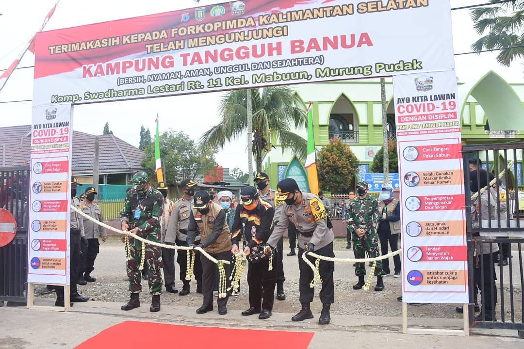 kapolda kalsel resmikan kampung tangguh banua di tabalong 11282
