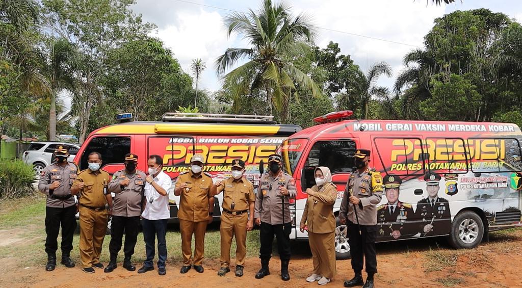 kapolda kalteng apresiasi mobil gerai vaksin merdeka polres kobar 24609