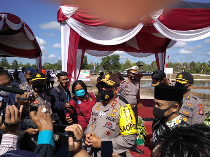 kapolda kalteng letakkan batu pertama pembangunan polsek jekan raya 11360