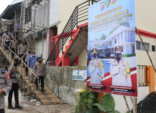 kapolda kalteng tinaju perkembangan pembangunan ranap lantai 2 rs bhayangkara 27342