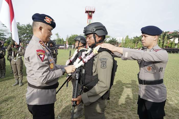 kapolda kaltim apresiasi pasukan brimob yang selesai melaksanakan tugas operasi damai cartenz dan operasi madago raya 52986