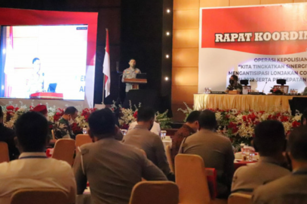 kapolda kaltim pimpin rapat lintas sektoral ini beberapa poin yang dibahas 25346