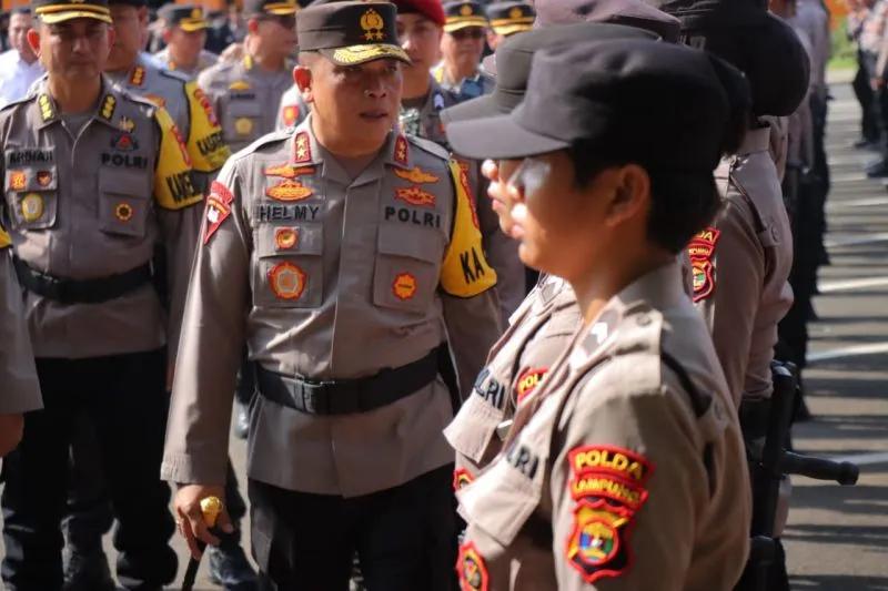 kapolda lampung pimpin pergeseran pasukan pengamanan tps pemilu 2024 70102