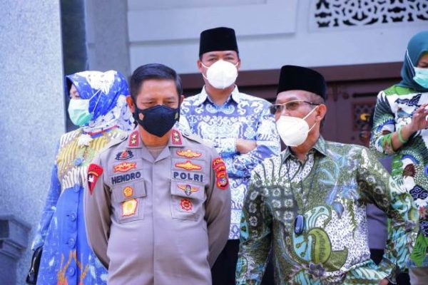 kapolda lampung tinjau vaksinasi merdeka di uin 27164
